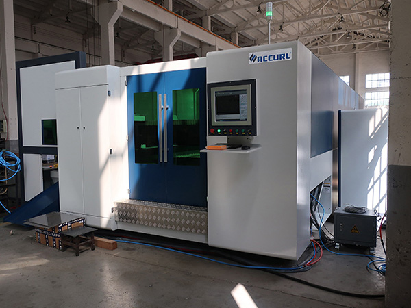 3000W Fiber Laser Cutting Machine med Double Pallet Changer